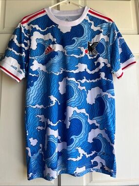 adidas Japan Men’s Blue & White Wave-Pattern Soccer Jersey with Red Accents